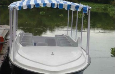 Safari Boat — photo 1