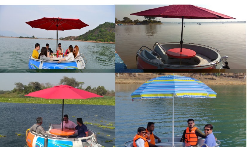 CENTER UMBRELLA DONUT BOAT